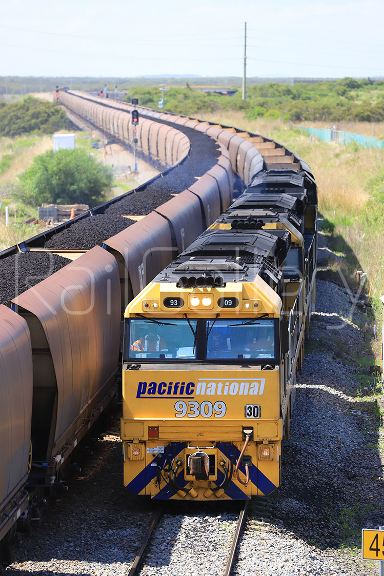 Pacific National - 93 Class locomotive - RailGallery