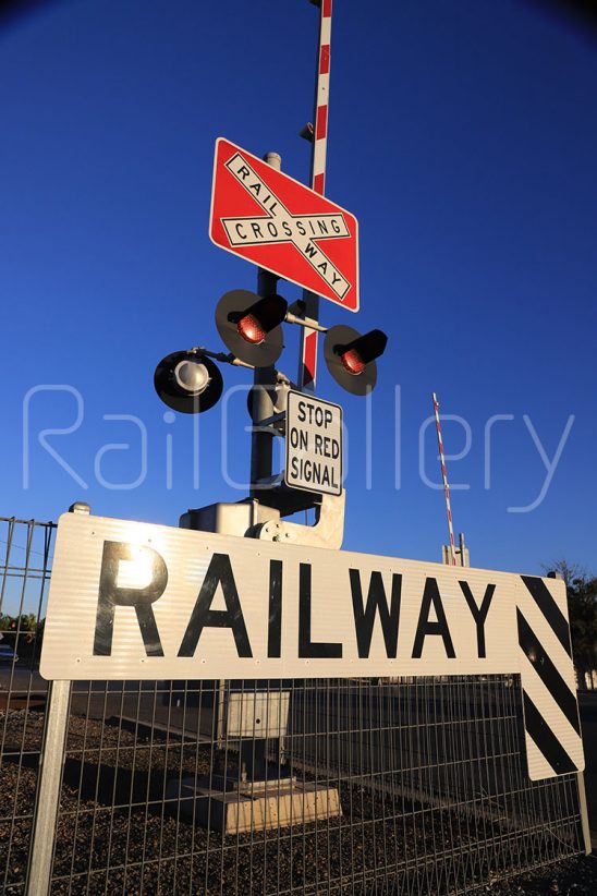 Signals at Railway Level Crossing - RailGallery