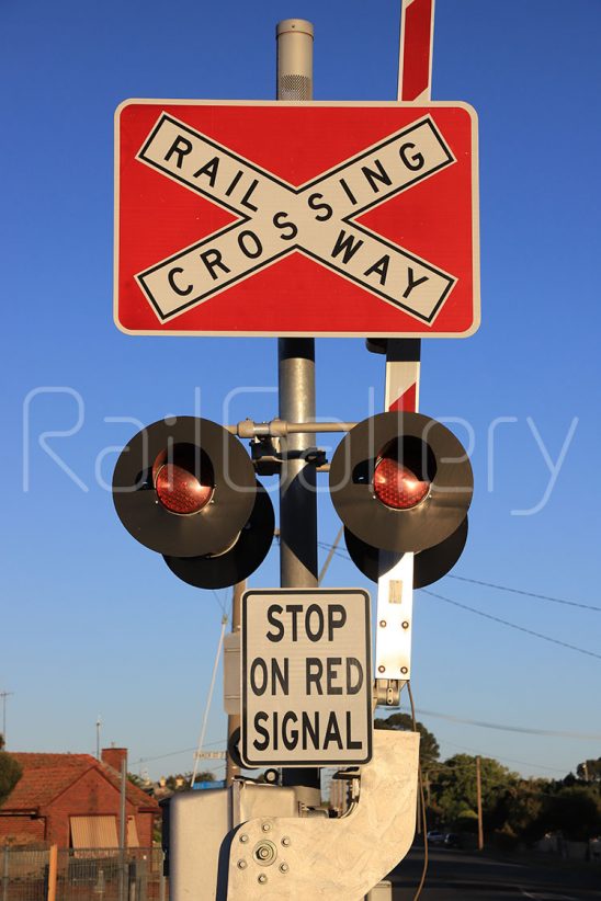 Signals at Railway Level Crossing - RailGallery