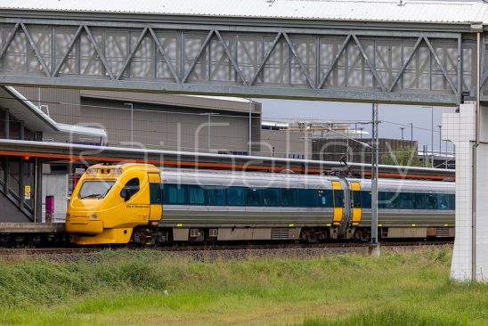 Electric tilt train | RailGallery